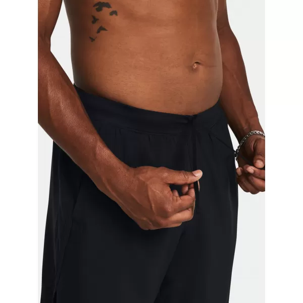  Pantaloni scurți pentru bărbați UNDER ARMOUR UA LAUNCH 7'' SHORTS 1382620-001 NEGRU 