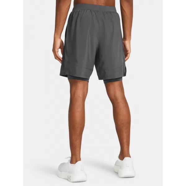  Pantaloni scurți pentru bărbați UNDER ARMOUR UA LAUNCH 7'' 2-IN-1 SHORTS 1382641-025 GRI 
