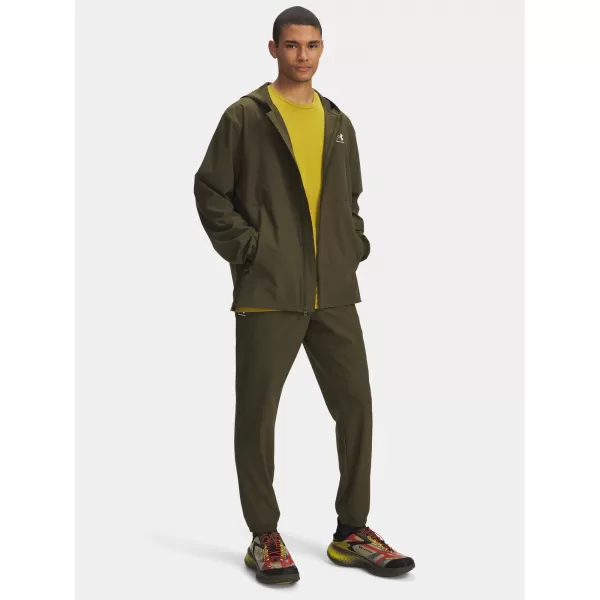  Pantaloni de trening pentru bărbați UNDER ARMOUR UA VIBE WOVEN JOGGER 1386557-308 VERDE 