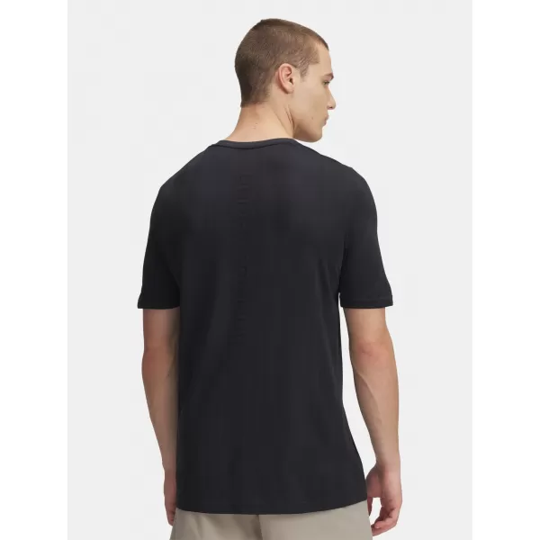  Tricou pentru bărbați UNDER ARMOUR VANISH SEAMLESS NOVELTY SS 1388129-001 NEGRU 