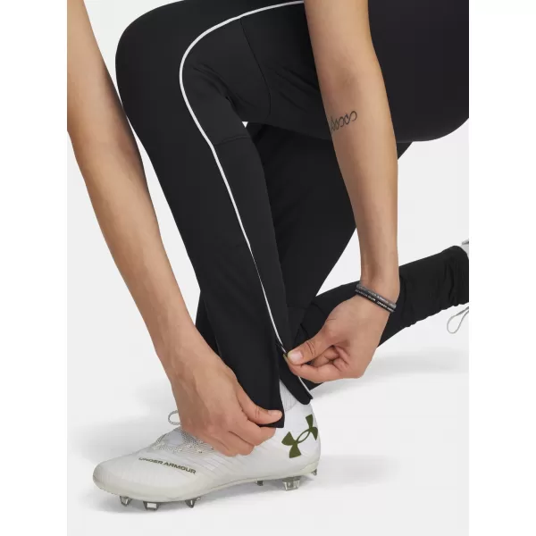  Pantaloni sport de damă UNDER ARMOUR UA W CHALLENGER TRAINING PN 6004073-001 NEGRU 