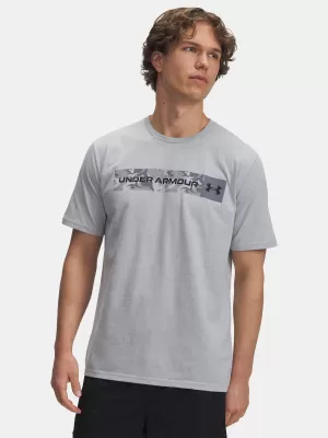 Tricou pentru bărbați UNDER ARMOUR UA CAMO CHEST STRIPE SS 1376830-011 GRI