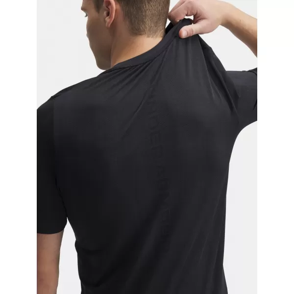  Tricou pentru bărbați UNDER ARMOUR VANISH SEAMLESS NOVELTY SS 1388129-001 NEGRU 