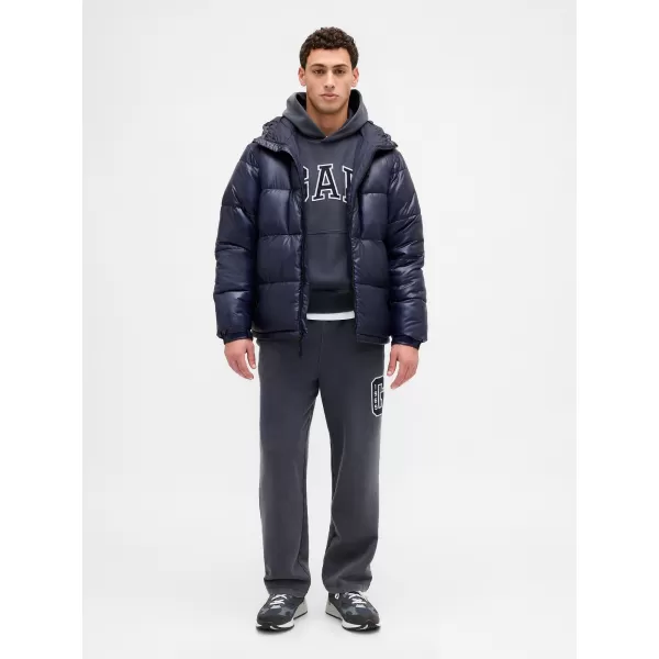 Pantaloni de trening pentru bărbați GAP LOGO SWEATPANTS 853431-00 NOUA MARINA CLASICA 