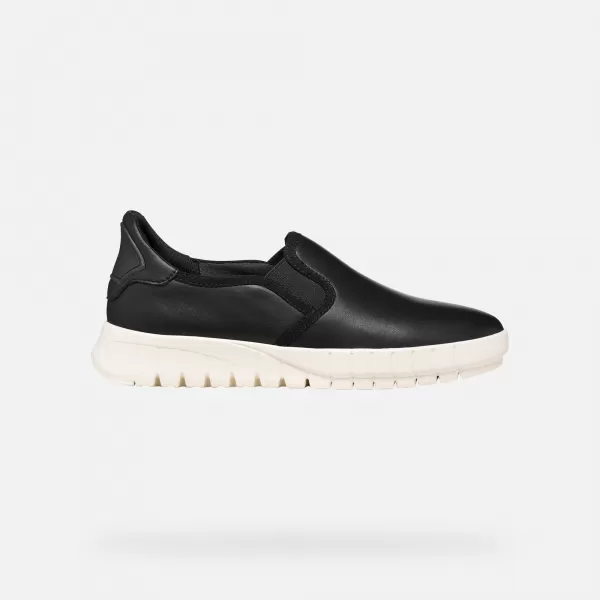  Adidași de damă GEOX FLEXTRIDE PLUS G012973 NEGRU 