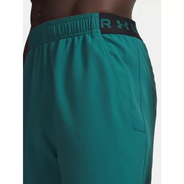  Pantaloni scurți pentru bărbați UNDER ARMOUR VANISH WOVEN 6IN SHORTS 1373718-338 VERDE 