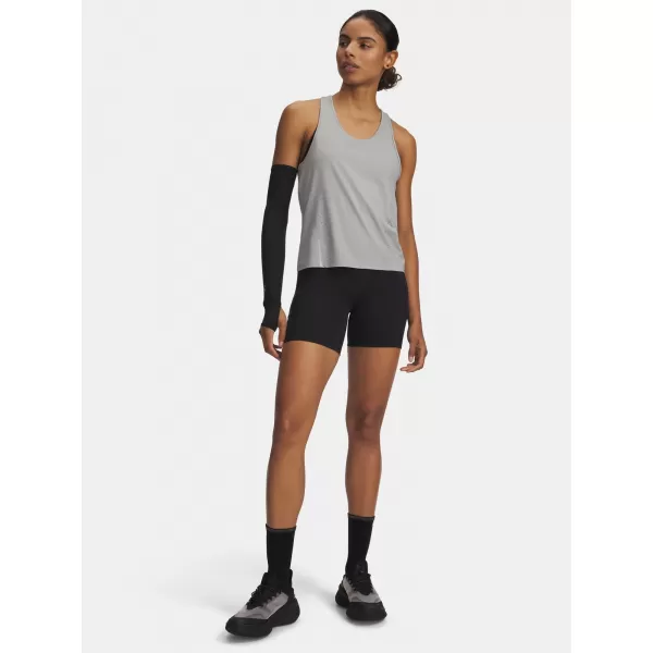  Pantaloni scurți de damă UNDER ARMOUR UA VELOCITI 6IN FITTED SHORT 6009498-001 NEGRU 