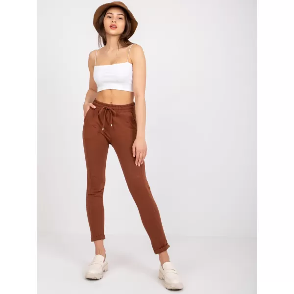  Pantaloni de trening pentru femei BASIC FEEL GOOD RV-DR-3589.07X MARO ÎNCHIS 