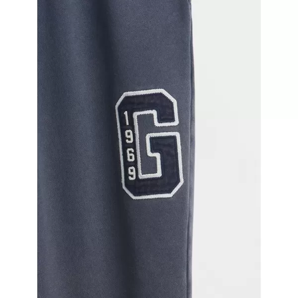  Pantaloni de trening pentru bărbați GAP LOGO SWEATPANTS 853431-00 NOUA MARINA CLASICA 