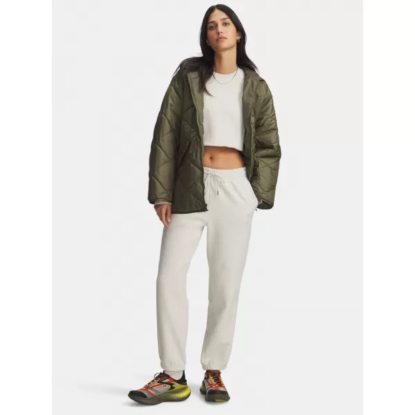  Pantaloni de trening pentru femei UNDER ARMOUR ICON TERRY VARSITY JOGGER 6004858-110 ALB 