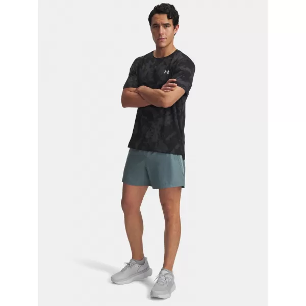  Pantaloni scurți pentru bărbați UNDER ARMOUR UA LAUNCH 5'' SHORTS 1382617-587 ALBASTRU 