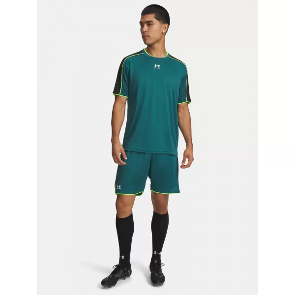  Pantaloni scurți pentru bărbați UNDER ARMOUR 6009896-338 VERDE 