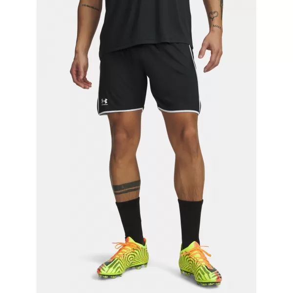  Pantaloni scurți pentru bărbați UNDER ARMOUR M CHALLENGER TRAIN SHORT 6009896-001 NEGRU 