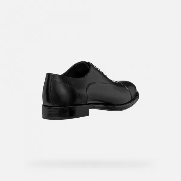  Pantofi rochie pentru bărbați GEOX BARBERIGO G014411 NEGRU 