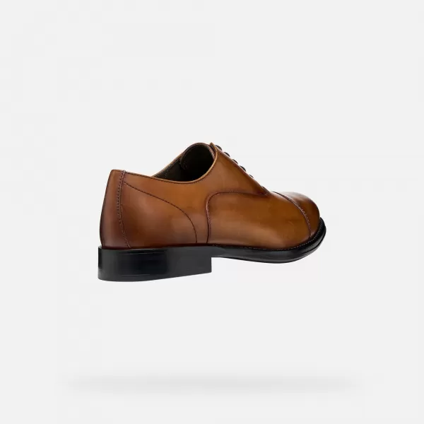  Pantofi rochie pentru bărbați GEOX BARBERIGO G014410 MARO 