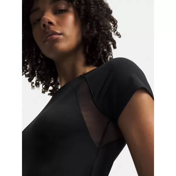  Tricou pentru femei UNDER ARMOUR MOTION MESH SS 6011045-001 NEGRU 