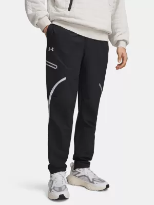 Pantaloni sport pentru bărbați UNDER ARMOUR UNSTOPPABLE CARGO PANT 1390256-004 NEGRU