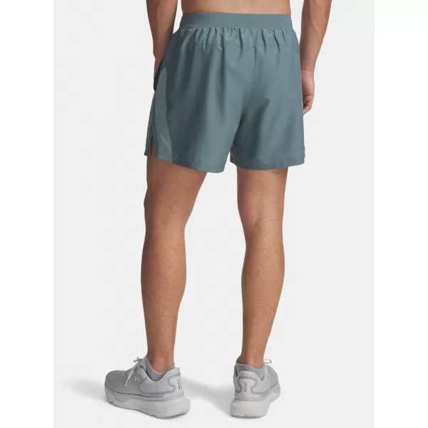  Pantaloni scurți pentru bărbați UNDER ARMOUR UA LAUNCH 5'' SHORTS 1382617-587 ALBASTRU 