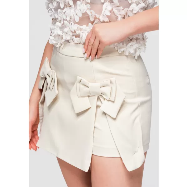  Pantaloni scurți de damă OMBRE OW-ST-E0013 BEJ 