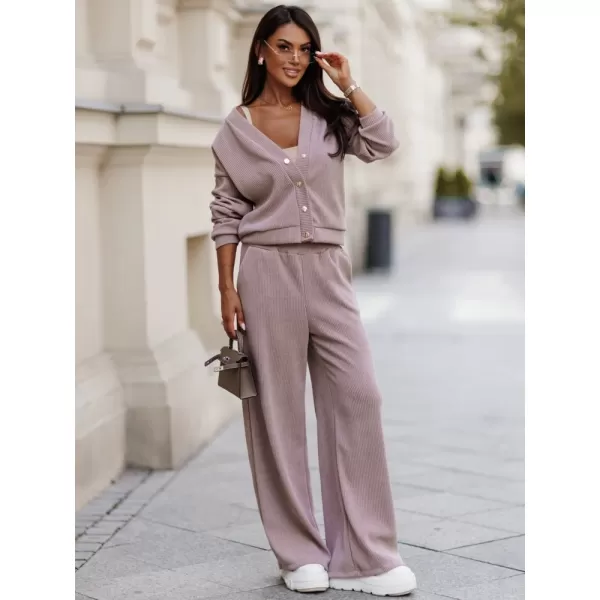  Set pentru femei DSTREET AY1231 BEJ 