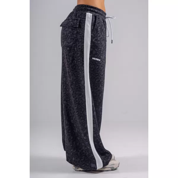  Pantaloni de trening largi cu imprimeu leopard NEBBIA PRIMAL 865 LEOPARD NEGRU 