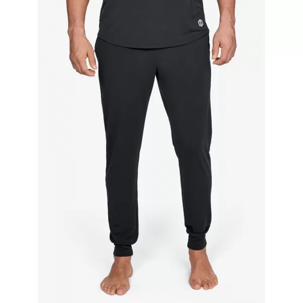  Pantaloni de trening pentru bărbați UNDER ARMOUR RECOVERY SLEEPWEAR JOGGER 1329519-001 NEGRU 