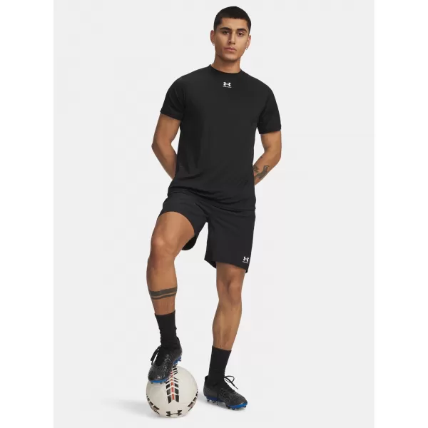  Pantaloni scurți pentru bărbați UNDER ARMOUR M CHALLENGER PRO SHORTS 6009621-008 NEGRU 