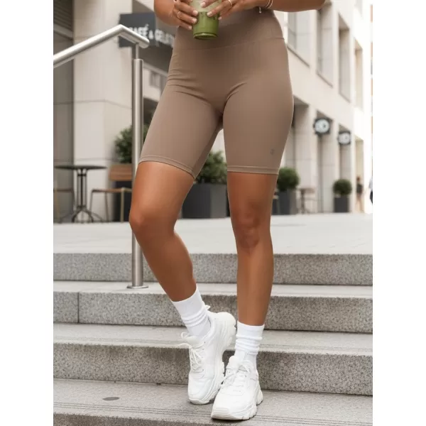  Pantaloni scurți de damă DSTREET SY0582 CARAMEL 
