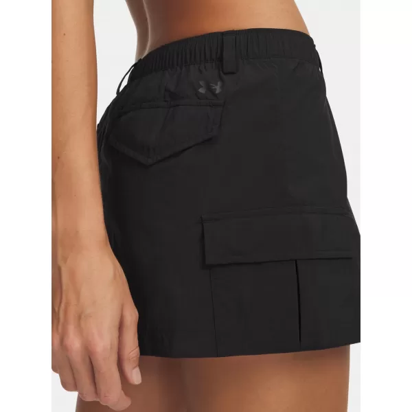  Pantaloni scurți de damă UNDER ARMOUR UNSTOPPABLE UTILITY SKIRT 6009725-008 NEGRU 