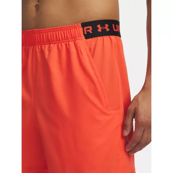  Pantaloni scurți pentru bărbați UNDER ARMOUR VANISH WOVEN 6IN SHORTS 1373718-690 ROŞU 