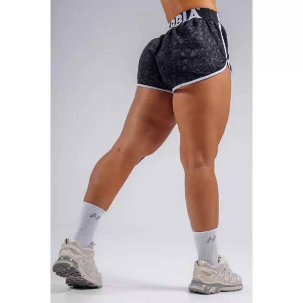  Pantaloni scurți de antrenament cu imprimeu leopard NEBBIA PRIMAL 855 LEOPARD NEGRU 