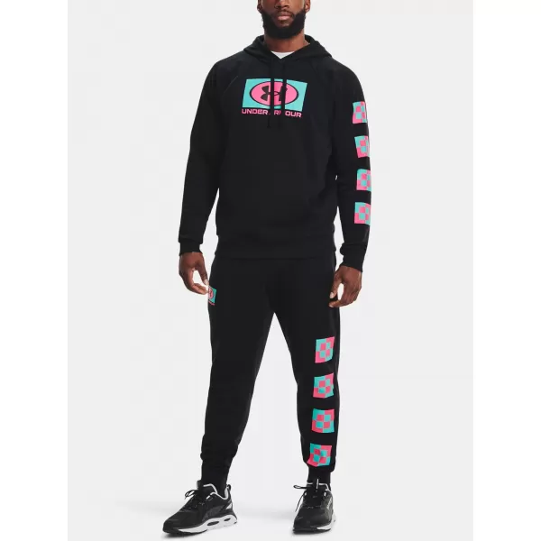  Pantaloni de trening pentru bărbați UNDER ARMOUR UA RIVAL FLEECE GEO JOGGER 1366437-001 NEGRU 