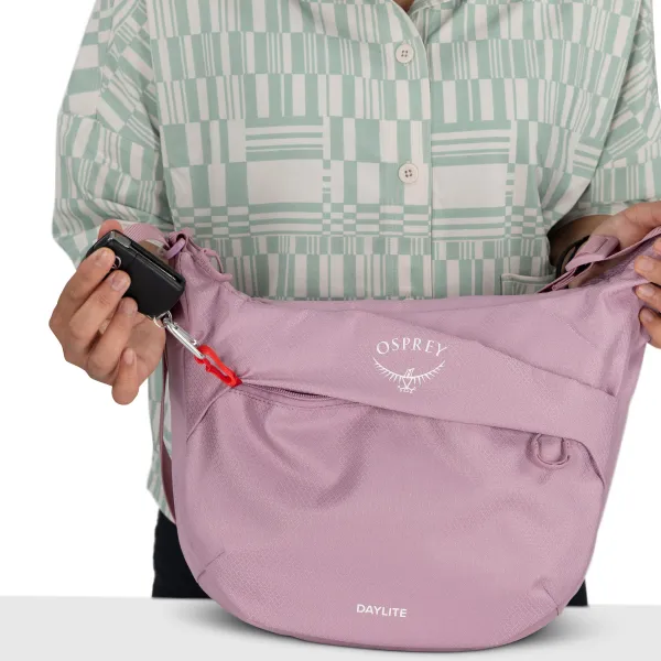  Geantă crossbody OSPREY DAYLITE CROSSBODY POUCH IRIS PINK 