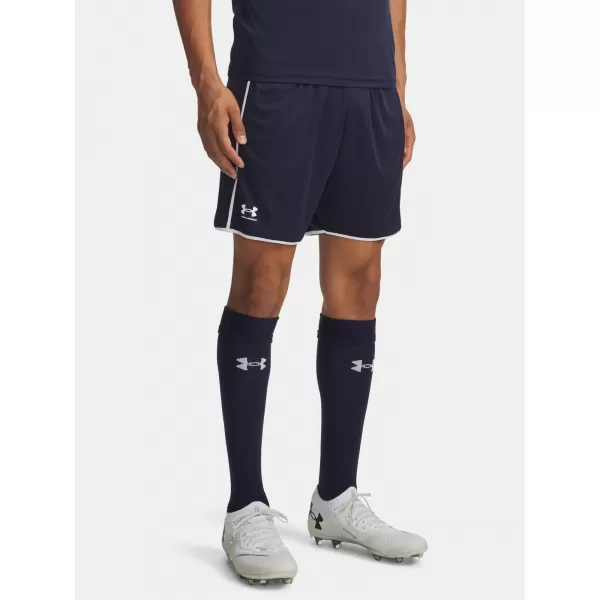  Pantaloni scurți pentru bărbați UNDER ARMOUR M CHALLENGER TRAIN SHORT 6009896-410 ALBASTRU 
