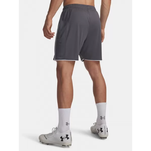  Pantaloni scurți pentru bărbați UNDER ARMOUR M CHALLENGER TRAIN SHORT 6009896-025 GRI 
