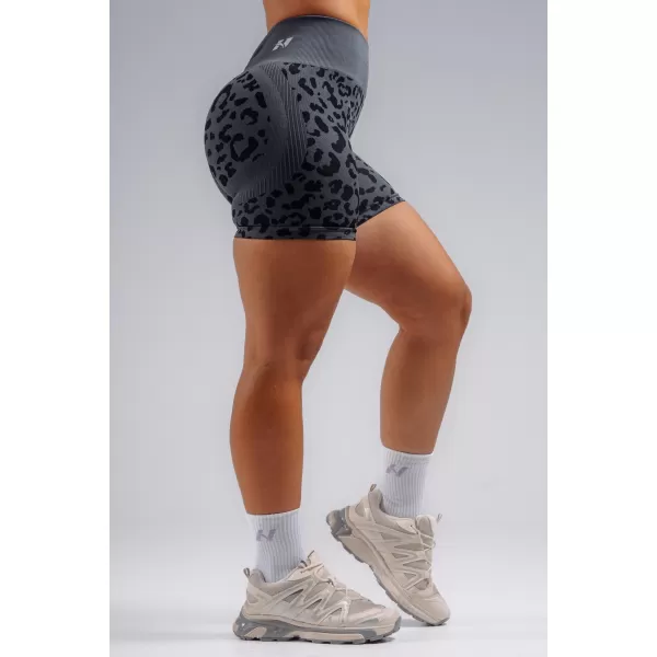  Pantaloni scurți de compresie push-up cu imprimeu leopard NEBBIA PRIMAL 856 LEOPARD NEGRU 