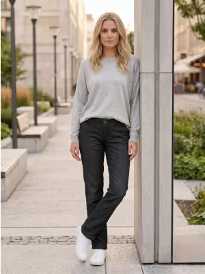 Pantalonii pentru doamne SAM 73 WK 739 NEGRU