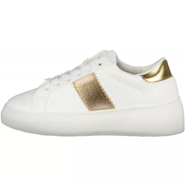  Adidași SAM 73 PRITI WF 68 DE AUR 