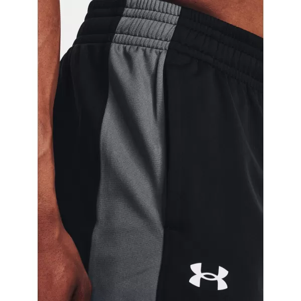  Pantaloni de trening pentru bărbați UNDER ARMOUR BRAWLER PANT 1366213-001 NEGRU 