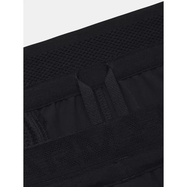  Pantaloni scurți pentru bărbați UNDER ARMOUR UA PEAK WOVEN SHORTS 1376782-001 NEGRU 