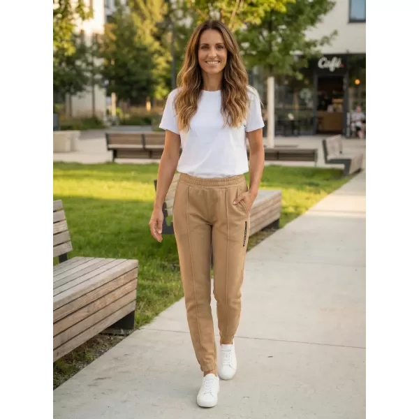  Pantaloni de trening pentru femei SAM 73 EDWINA WK 799 DE AUR 
