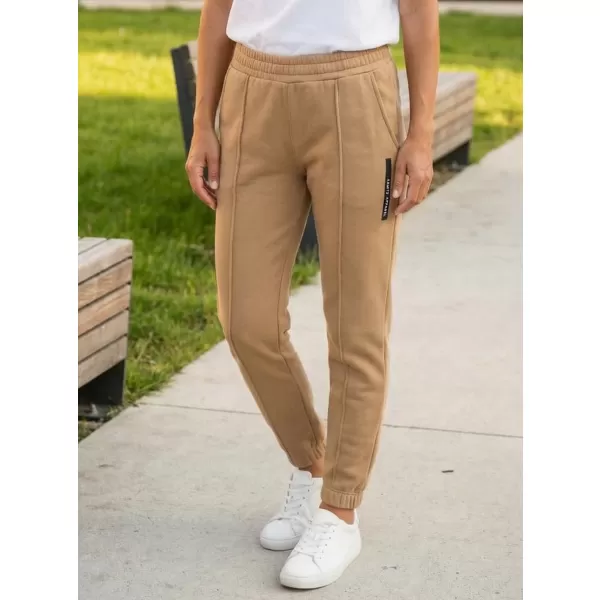  Pantaloni de trening pentru femei SAM 73 EDWINA WK 799 DE AUR 