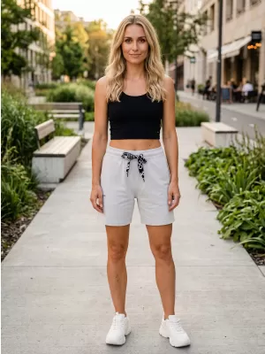 Pantaloni scurți de damă SAM 73 MALENA WS 791 APROAPE ALB