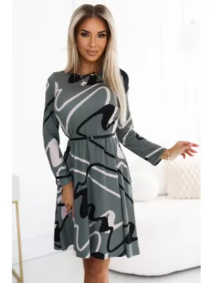 Rochie NUMOCO 576-1 MĂSLIN CU UN MODEL