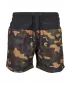 Pantaloni scurţi URBAN CLASSICS TB1026 CAMO NEGRU/LEMN