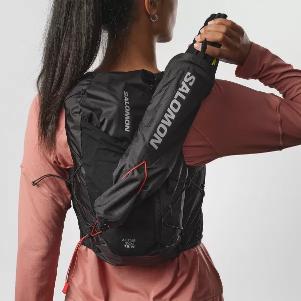  Rucsac de damă SALOMON ACTIVE SKIN 12 WOMEN SET LC2178600 NEGRU/METAL 