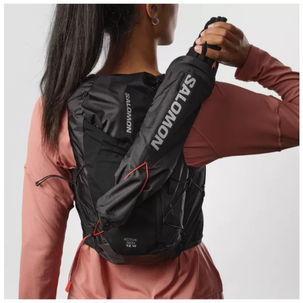  Rucsac de damă SALOMON ACTIVE SKIN 12 WOMEN SET LC2178600 NEGRU/METAL 