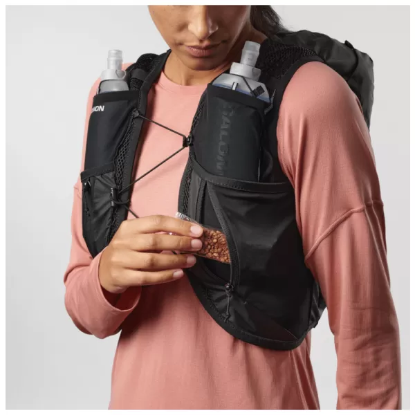  Rucsac de damă SALOMON ACTIVE SKIN 12 WOMEN SET LC2178600 NEGRU/METAL 