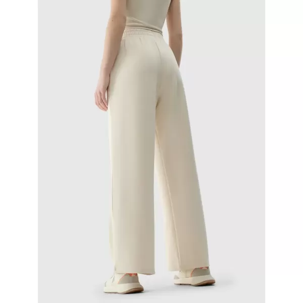  Pantalonii pentru doamne 4F WSS25TTROF1011 BEJ 