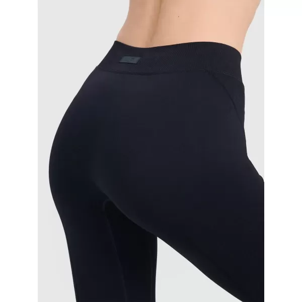  Pantalonii pentru doamne 4F RSS25TFTRF1031 NEGRU ADÂNC 